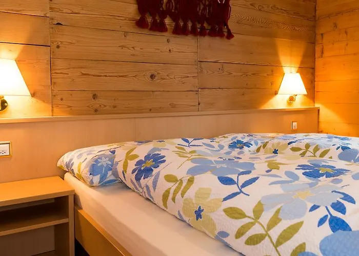 Alpenroesli شاليه