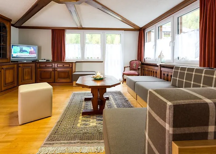 Alpenroesli شاليه